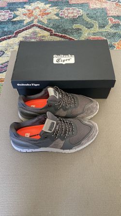 New Onitsuka Tiger Ultimate 81 MP Shoes, unisex size 10 (Sheet Rock)