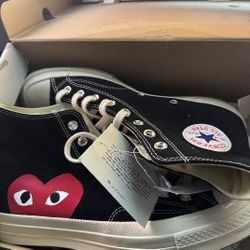 Converse black and white