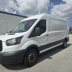 2017 Ford Transit VAN Mediun Roof 