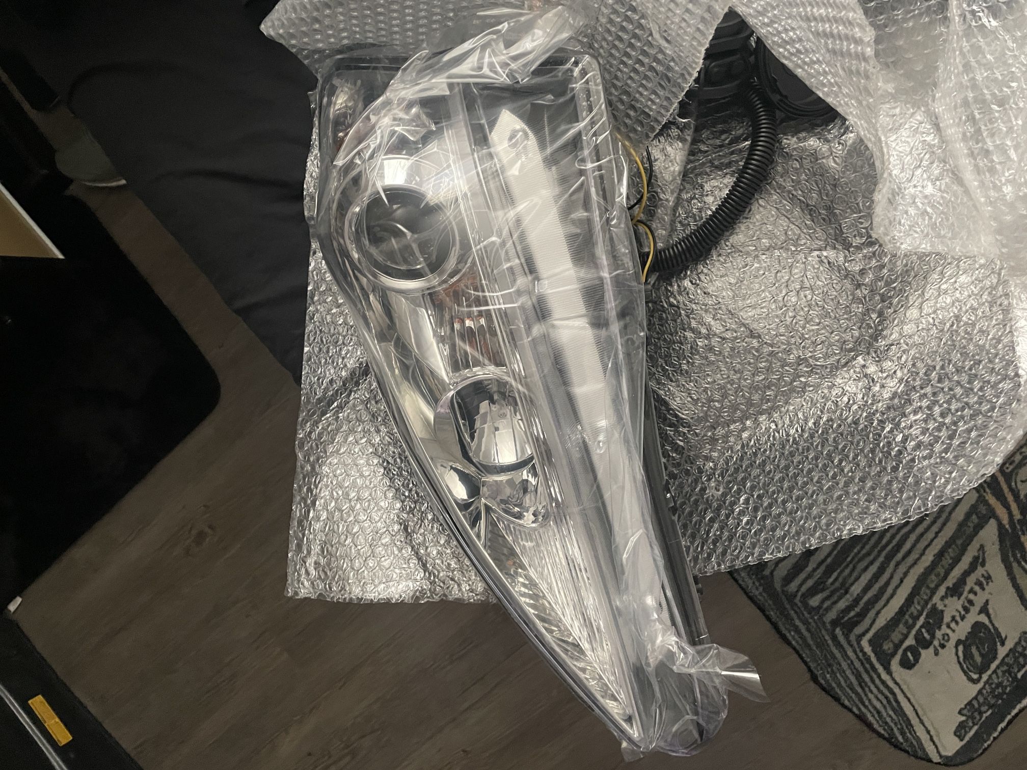 Left Is250 06-13 Headlight (Just One) Picture of Headlight Brand new Never Used Please Dm For Detail