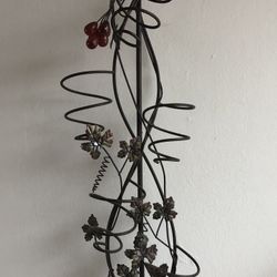 Wall Mounted Wine Rack - Holds 6 Bottles