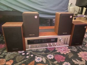 Realistic Radio Receiver STA-82 and Minimus Speakers