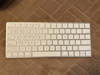Apple Keyboard 