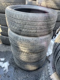 275/45R20 Bridgestone run flat 275/45/20 set of 4 used matching tires in great condition. 350$ for 4 tires plus tax.  Mount available but not included