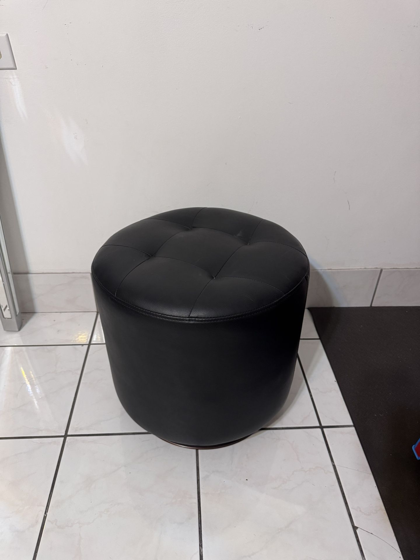 Swivel Footstool Ottoman 