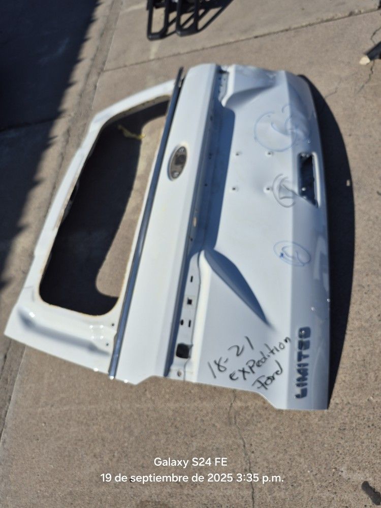 Ford Expedition Tailgate Oem