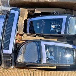 99-06 GMC Sierra|00-06 Yukon/Yukon XL LED Switchback Headlights faros calaveras micas luces