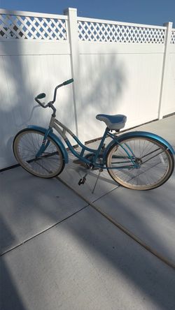 Schwinn Beach Cruiser
