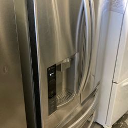 Lg Smart French Door Refrigerator 