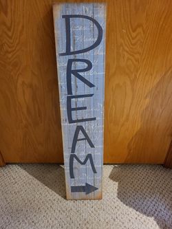 Wooden DREAM sign