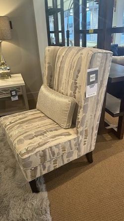 Dramatic dining chairs