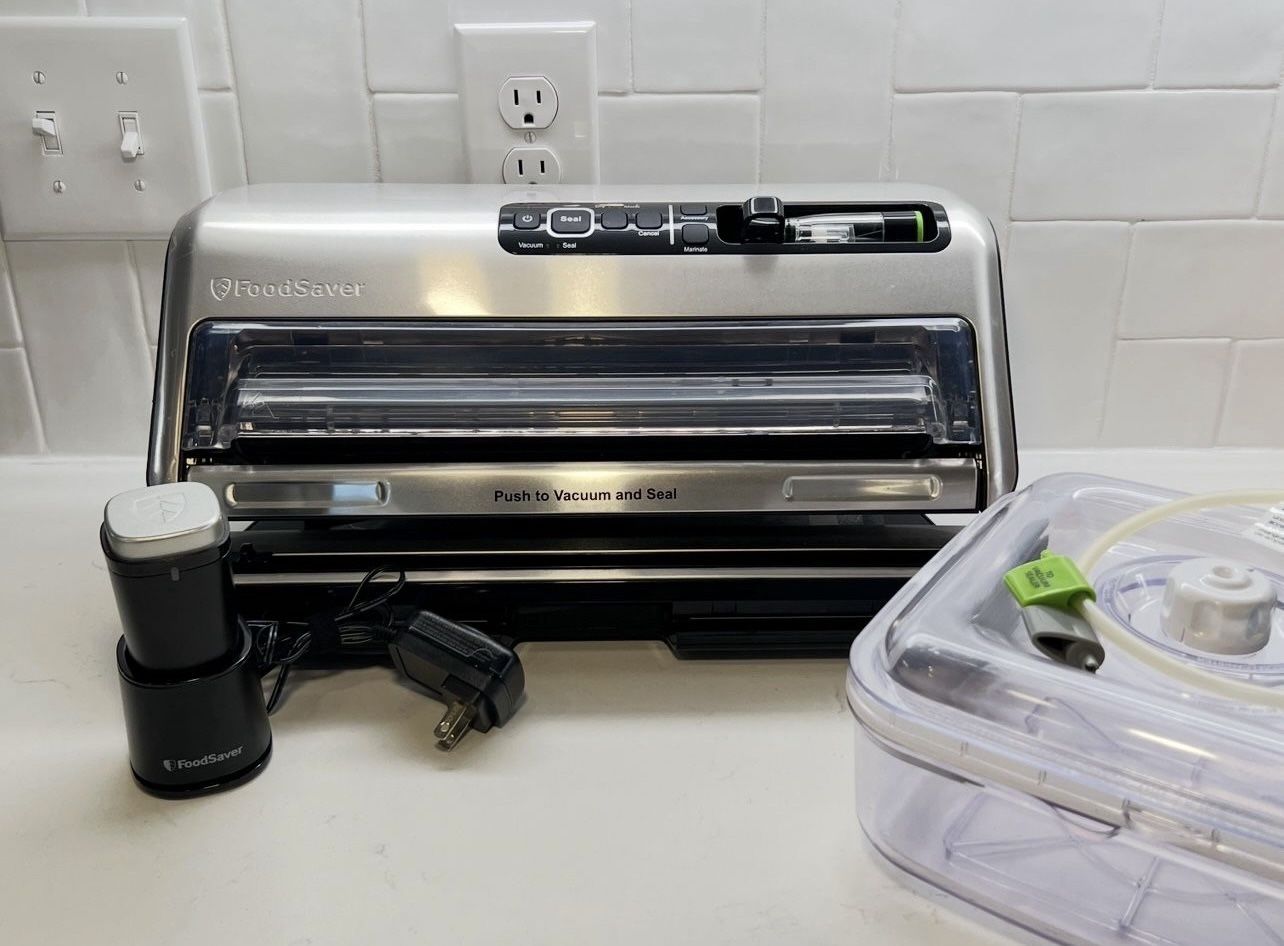 FoodSaver Vacuum Sealer Bundle — Countertop + Handheld + Vacuum Container — Bundle Over $400 Value
