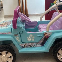 12v Power Wheels Frozen Jeep