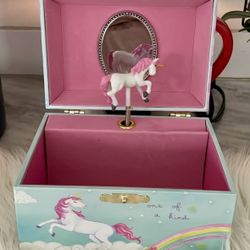 2018 Musical Unicorn Jewelry Box