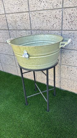 Beer tub and stand - Ocean Beach $25