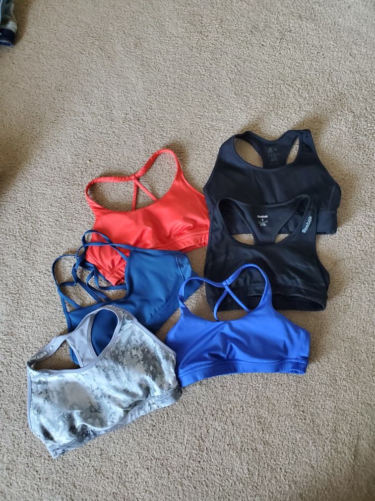 Sports bras med one small