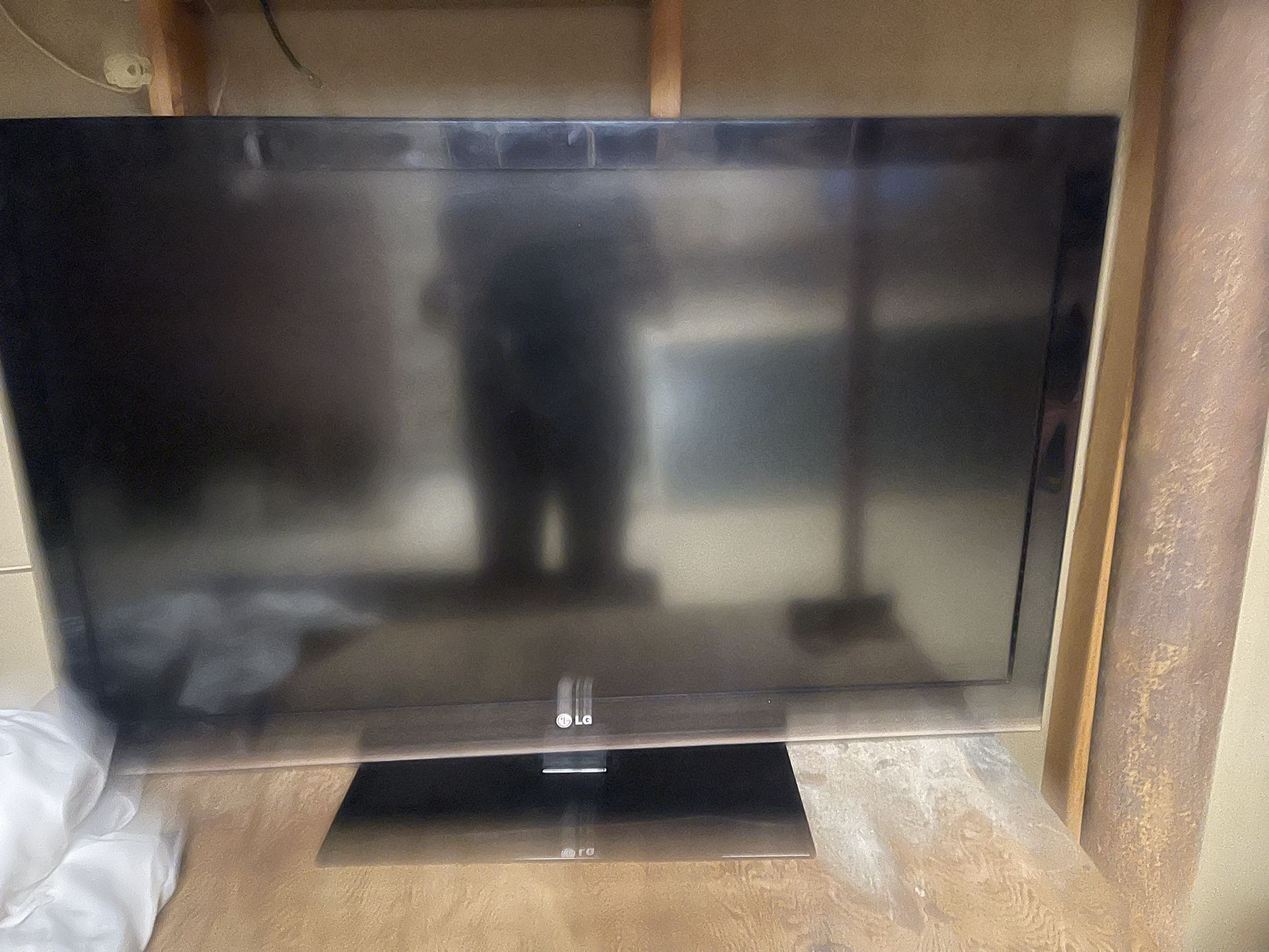 LG TV Model Number Included And Works Great