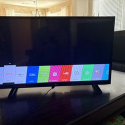 LG 32in Smart TV