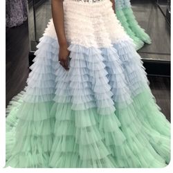 Sherri Hill strapless Sweetheart neckline ball gown 
