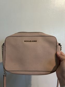 Micheal Kors purse