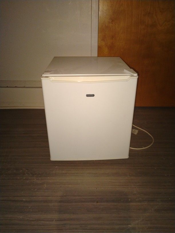 Mini Refrigerator