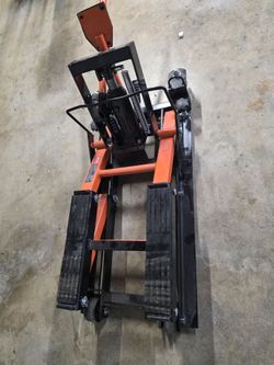 VEVOR Hydraulic Motorcycle Lift Jack 1500 LBS