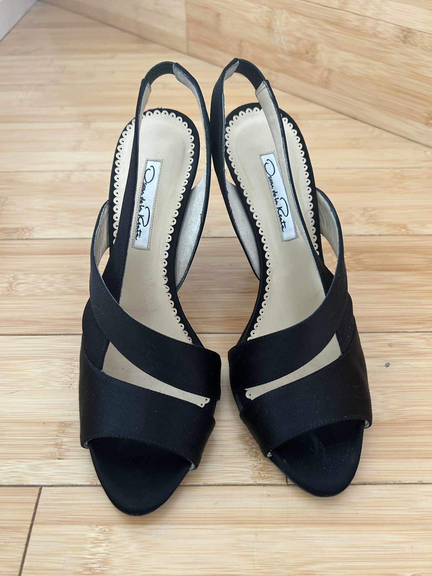 Oscar De La Renta Silk Slingbacks