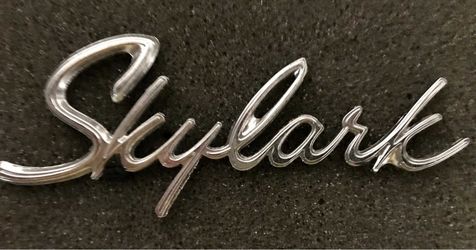 Collection of Vintage 1960’s & 1970’s Buick / Opel Metal Ornament / Trim Badges / Emblems