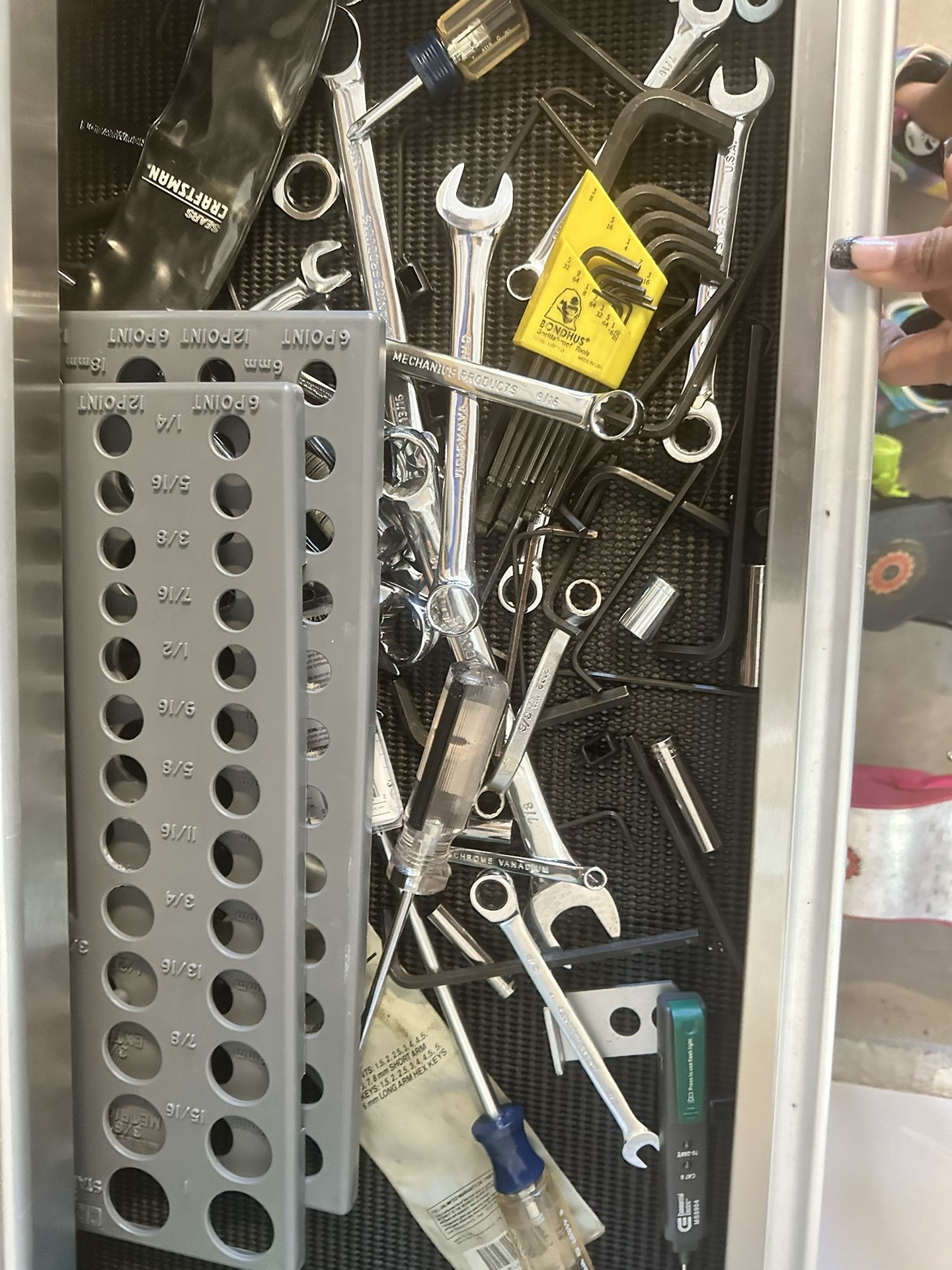 Full Giant Tool Box With Tools
