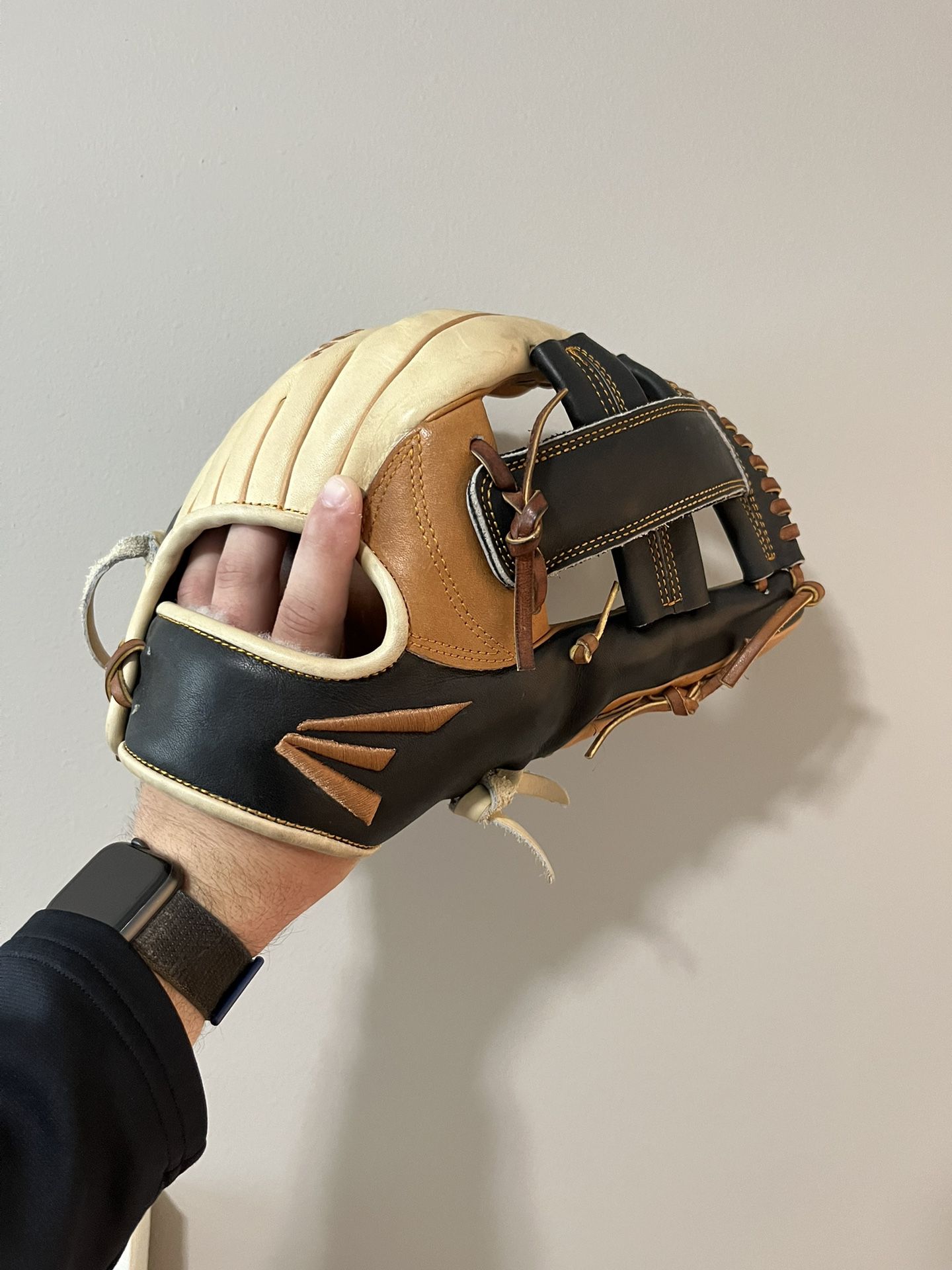 Easton Professional Collection Hybrid 11.75” Baseball Glove