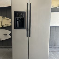 Excellent Working Side-By-Side Refrigerator Freezer
