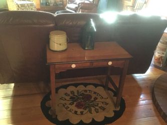 Antique oak side table 2 drawers