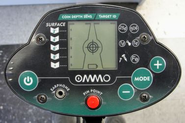 OMMO METAL DETECTOR