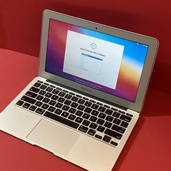 Apple MacBook Air 13.3" 2017 Core i5 1.8ghz 8GB ram 128GB SSD OS Monterey OS 12!