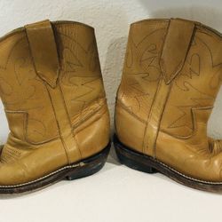 VINTAGE COWBOY BOOTS