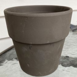 Camp Green Clay Flower Pot