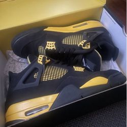 Jordan 4 Retro