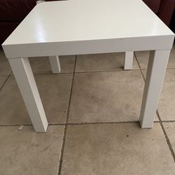 Kisd Table  20 For Both Can Used For End Table Too