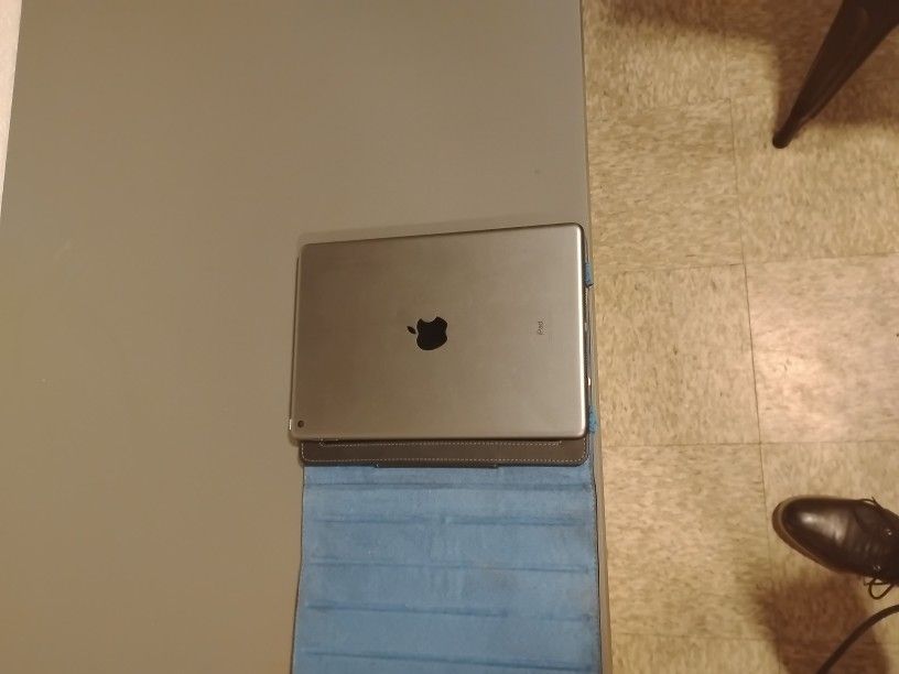 iPad 10th Generation 32G