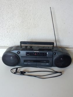 Vintage 1980s Sharp Stereo Radio Cassette Recorder BoomBox With Box $40