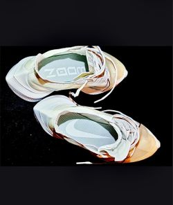 Nike Zoom Gravity "Platinum Tilt" - Size 8.5M