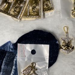 Reseller Deal – 42 Gold-Filled Chains, Bracelets & Pendants (Full Bundle)