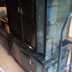 Beautiful chest of drawers or blanket armoire
