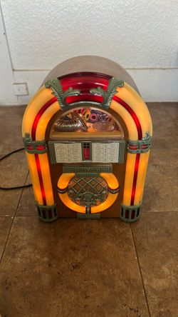 Polyconcept Spirit of St. Louis tabletop jukebox, Model 541815 / 543351, 1990s Wurlitzer bubble replica, AM/FM novelty radio cassette player
