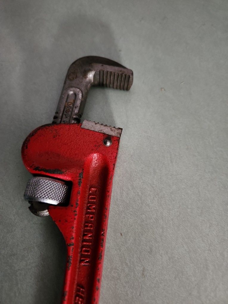 10" Pipe Wrench