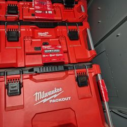 Milwaukee Pack Out