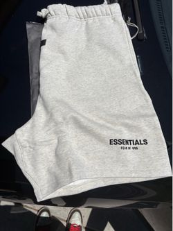 Essentials shorts(XL)