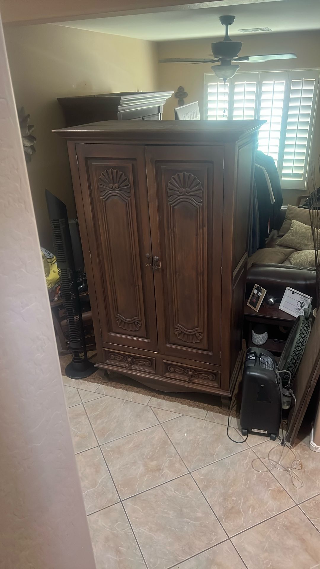 Armoire
