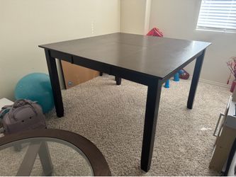 5pc Pub Set: Extendable Counter Height Table, 4 Pub Chairs