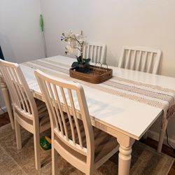 White ikea table + chairs